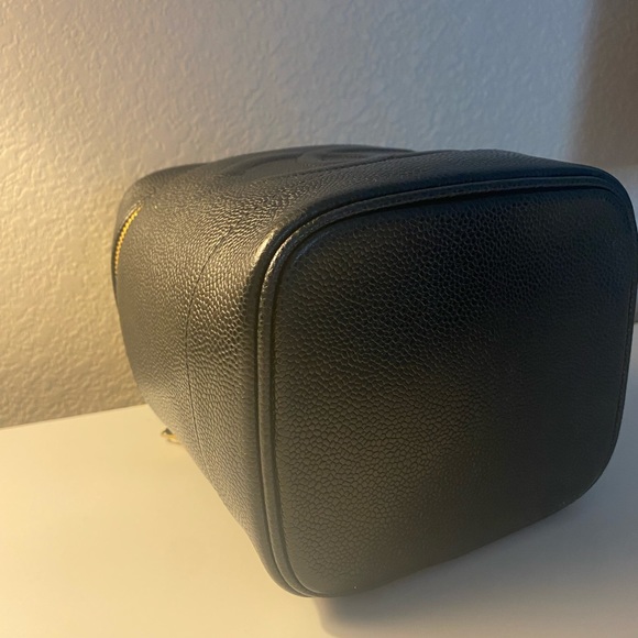 Authentic Chanel  Caviar Vanity case Cosmetic - Picture 6 of 12